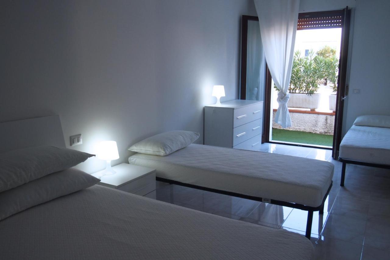 Le Rose Beach & Suites Appartamenti Fronte Mare A Villarosa Martinsicuro Exteriör bild