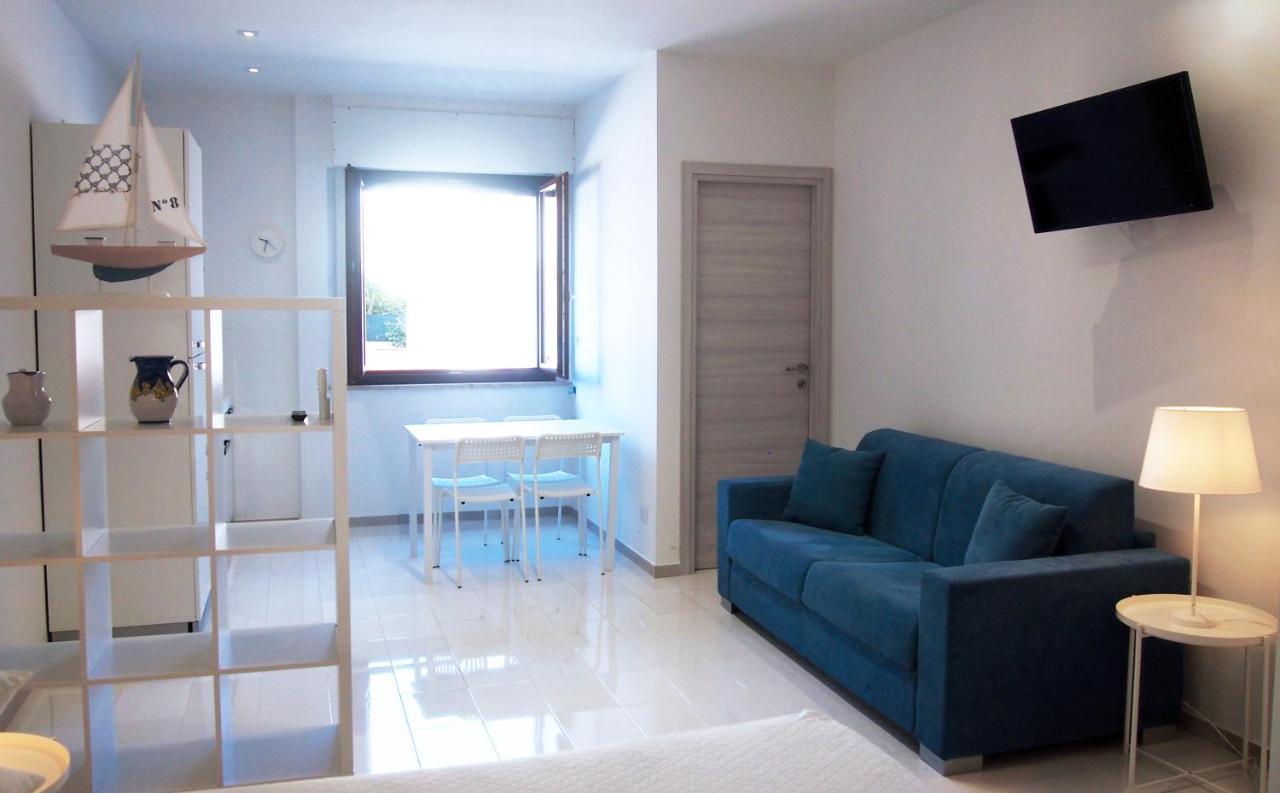 Le Rose Beach & Suites Appartamenti Fronte Mare A Villarosa Martinsicuro Exteriör bild