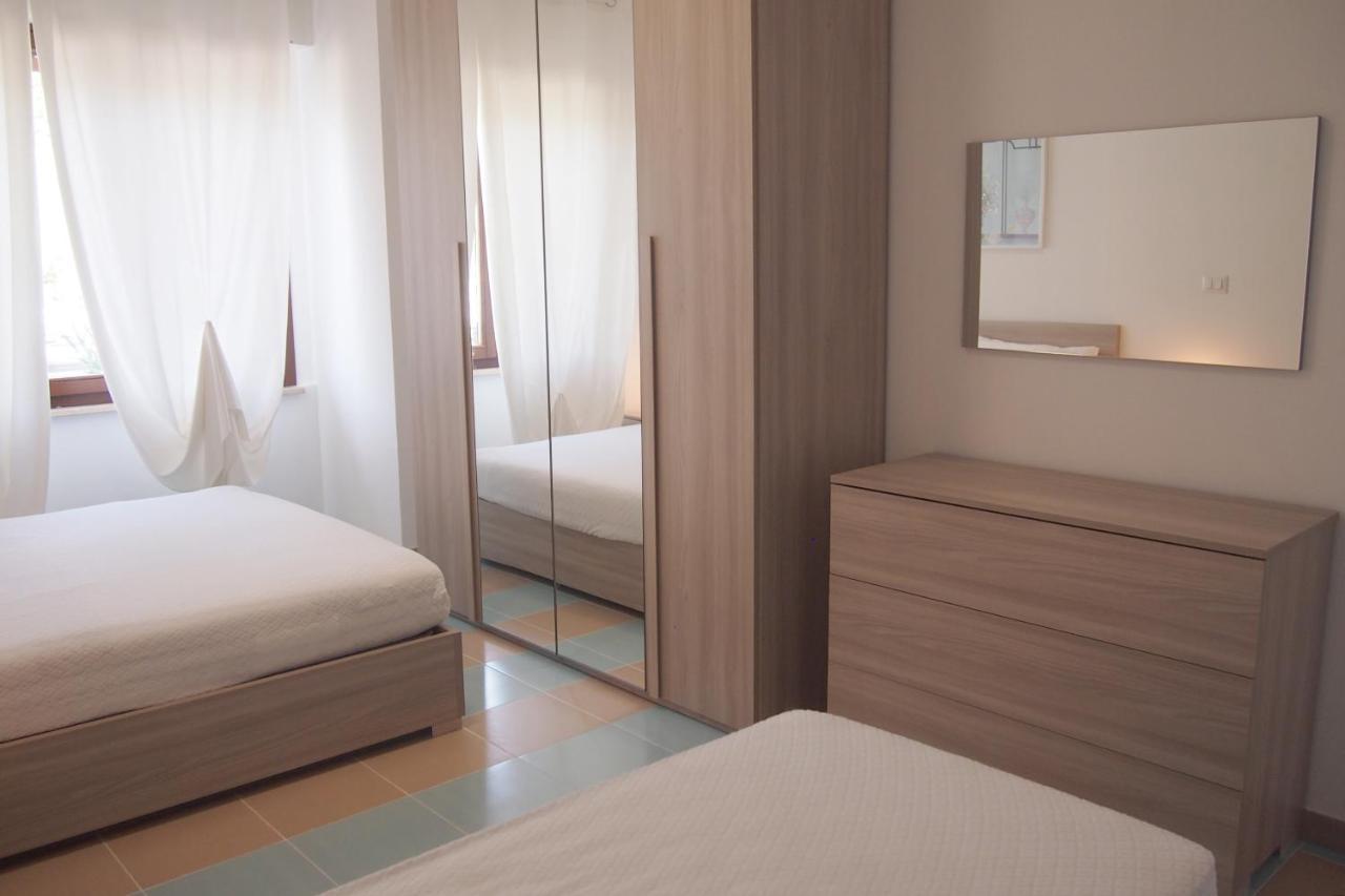 Le Rose Beach & Suites Appartamenti Fronte Mare A Villarosa Martinsicuro Exteriör bild